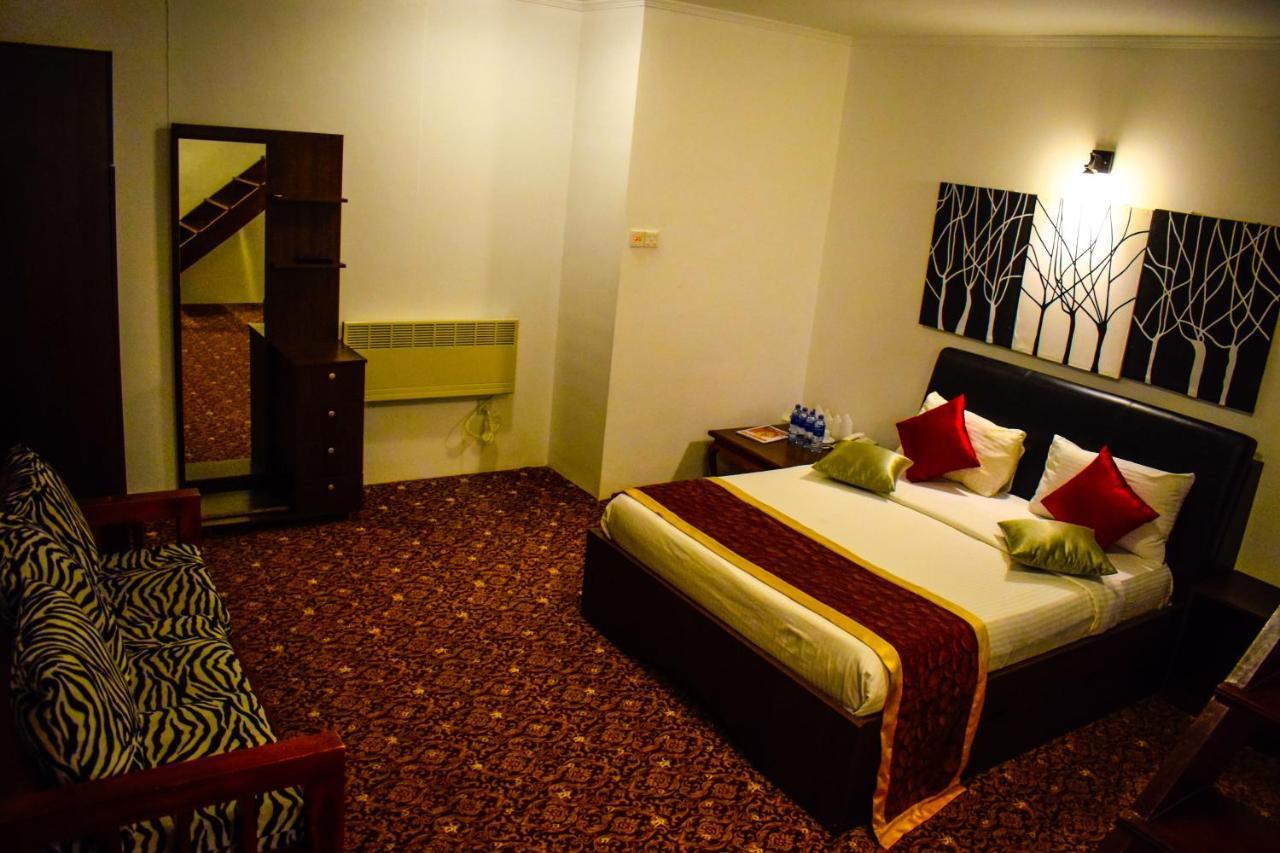 La Cottage Boutique Hotel & Restaurant Nuwara Eliya Esterno foto