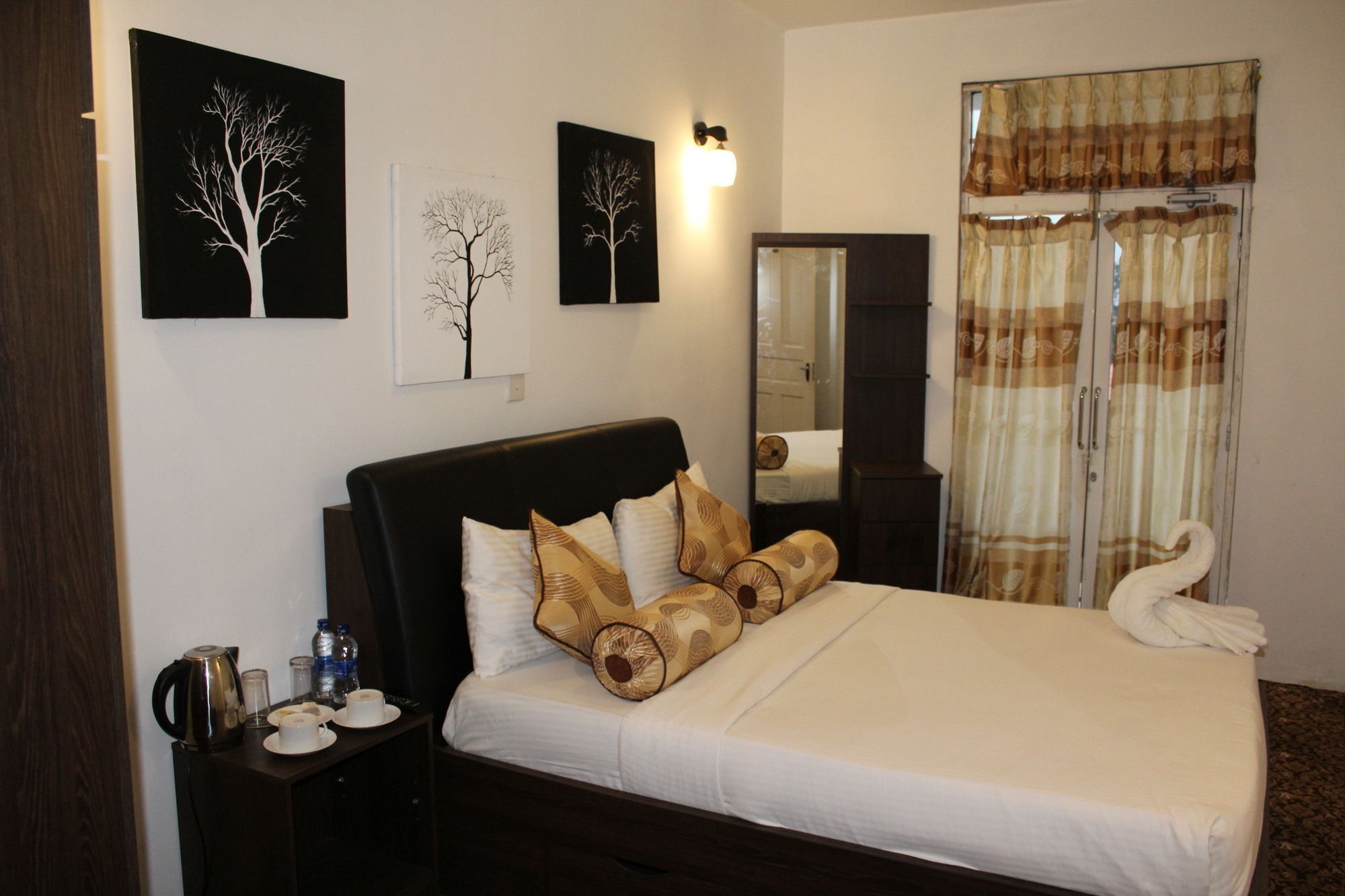 La Cottage Boutique Hotel & Restaurant Nuwara Eliya Esterno foto